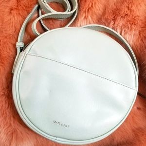 Green circular purse [Matt & Nat]